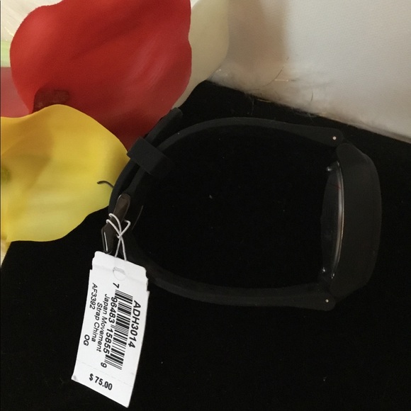 🎀 SOLD🎀 Adidas Women’s ADH3014 Aberdeen Watch - Picture 4 of 8